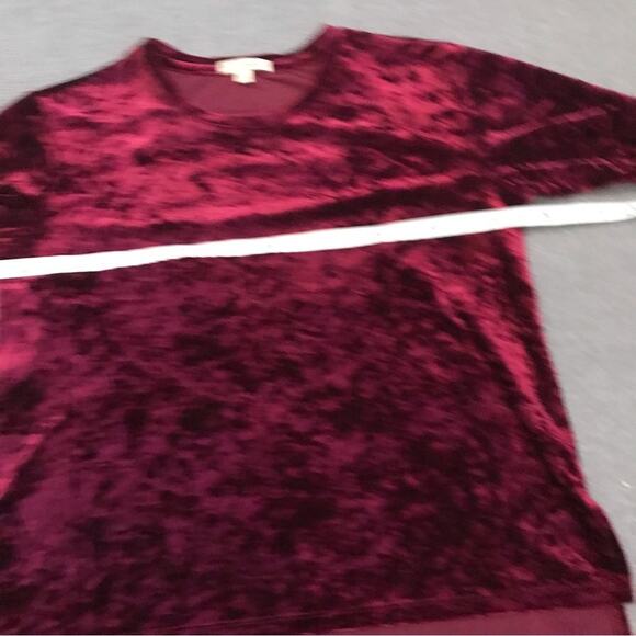 Love on a Hanger Crushed Velvet Top - Size Small - Picture 6 of 7